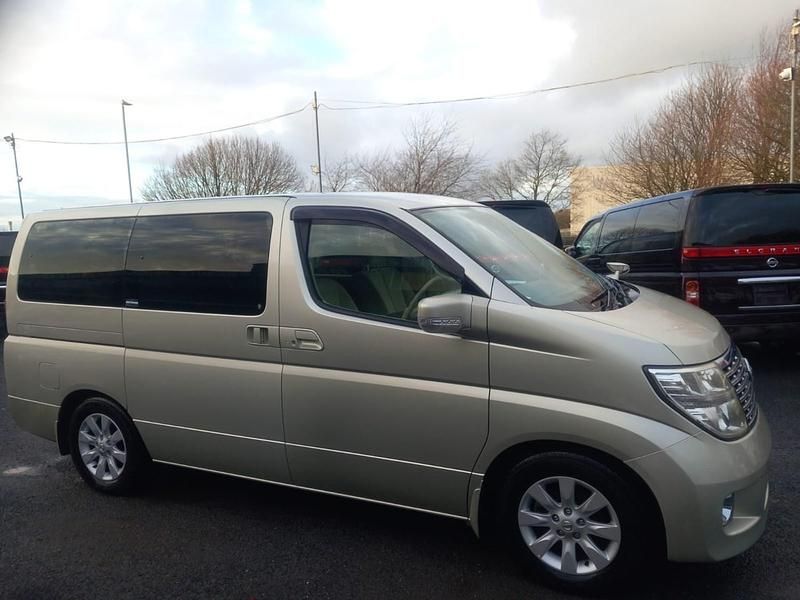 Used Nissan Elgrand 2007 Silver MPV