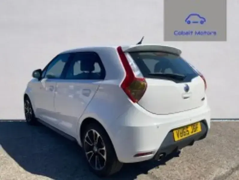 Usado MG MG3 106 HP (77 kW) 2015 Branco Citadino