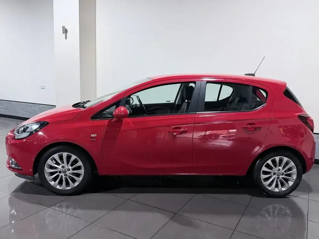 Begagnad Vauxhall Corsa 90 HK (66 kW) 2017 Röd Halvkombi