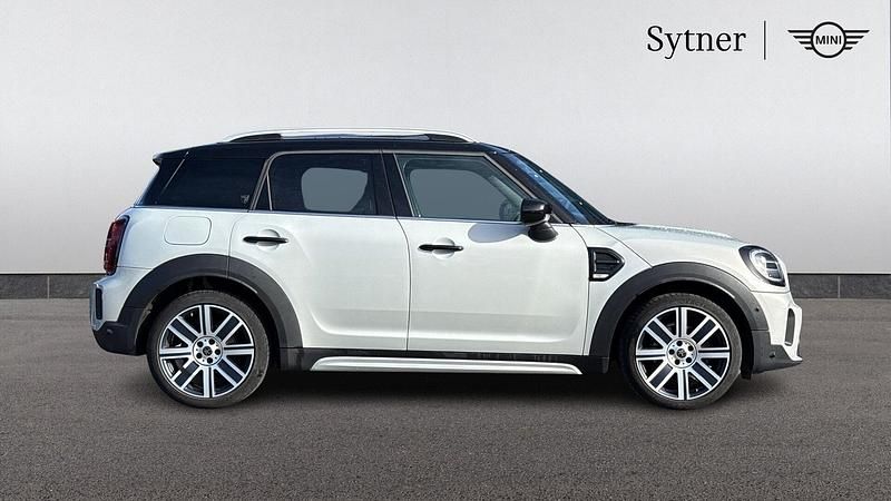 Used Mini Cooper Countryman Exclusive 134 HP (98 kW) 2022 Silver SUV