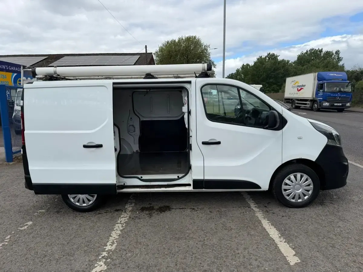 Gebraucht Vauxhall Vivaro 2018 Weiß