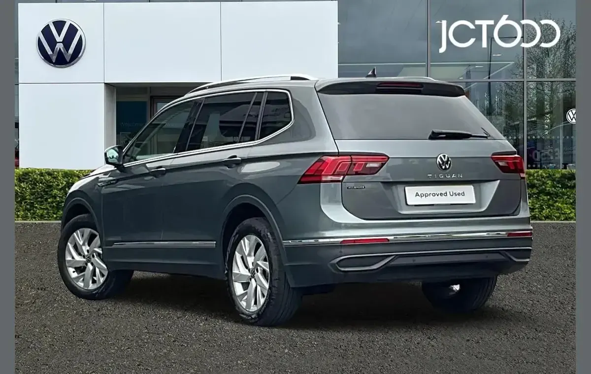 Used VW Tiguan Allspace Life 150 HP (110 kW) 2023 Grey SUV