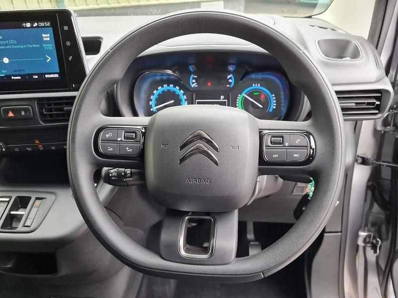 Used Citroën e-Berlingo 100 kW (136 HP) 2024 Grey MPV