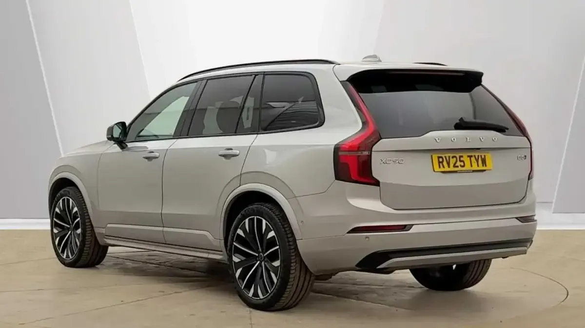 Used Volvo XC90 Plus 247 HP (181 kW) 2025 SUV