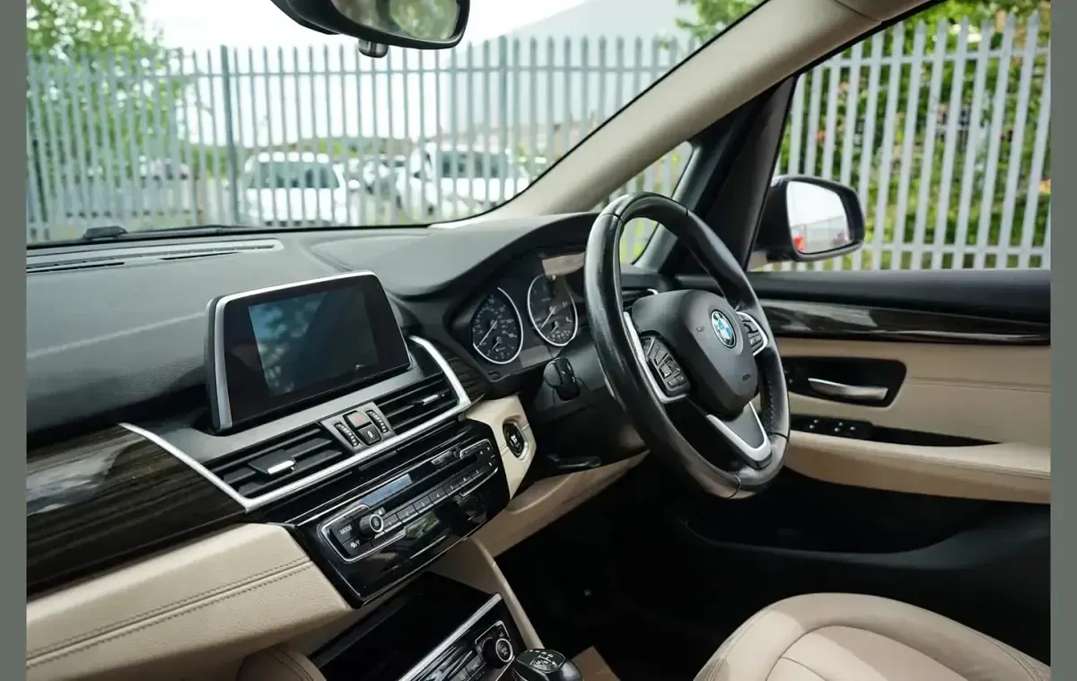 Used BMW 218 Luxury Line 147 HP (108 kW) 2018 Blue Estate