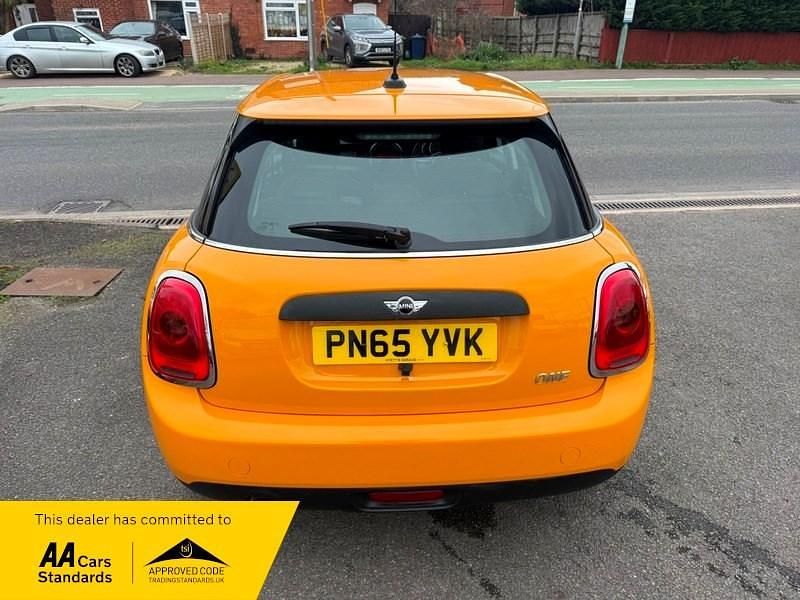 Used Mini ONE Hatch 102 HP (75 kW) 2015 Orange Hatchback