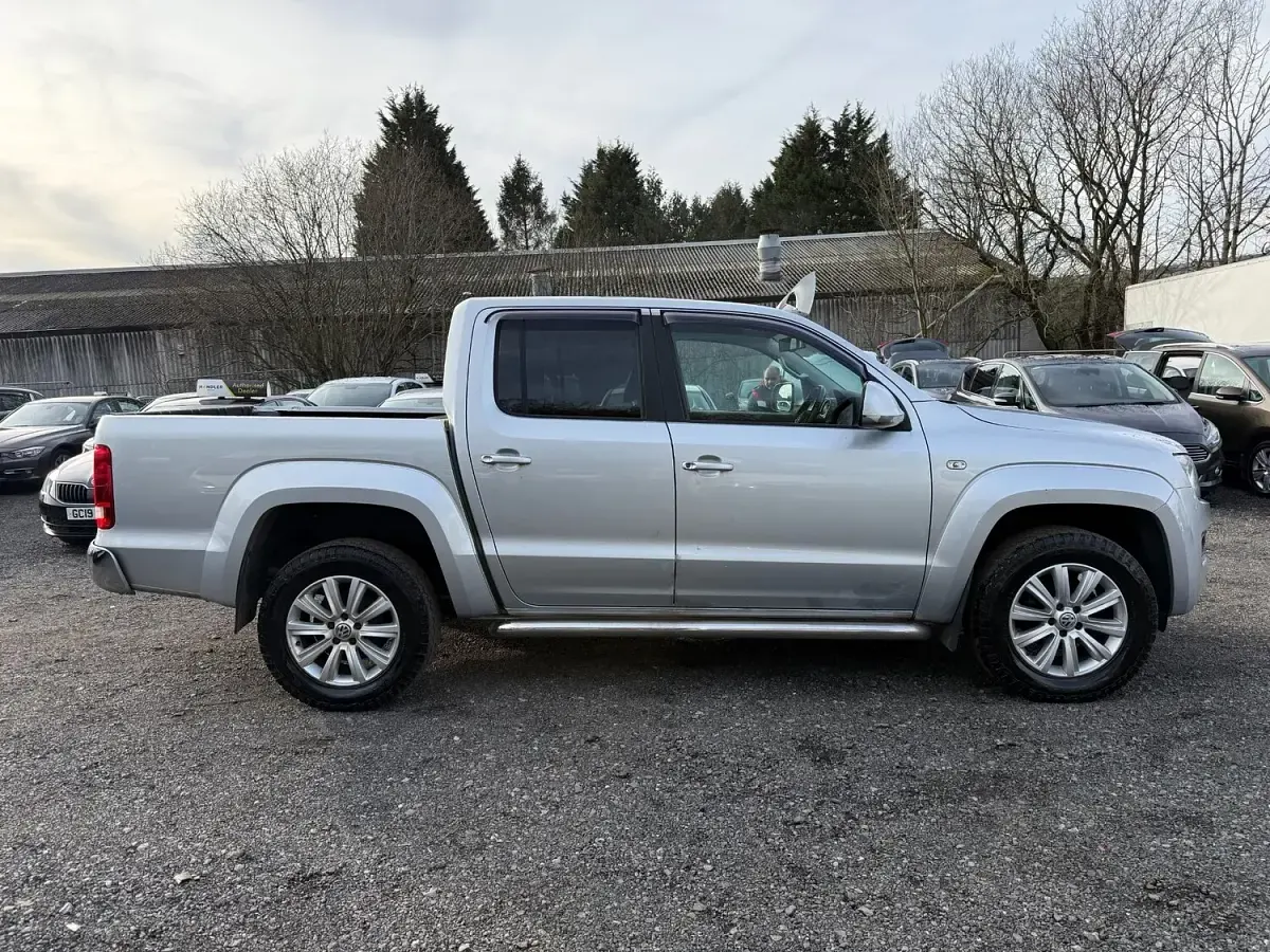Used VW Amarok Highline 180 HP (132 kW) 2013 Silver Pickup