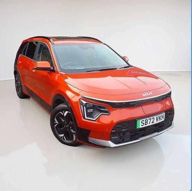 Used Kia Niro 147 kW (201 HP) 2023 Orange SUV