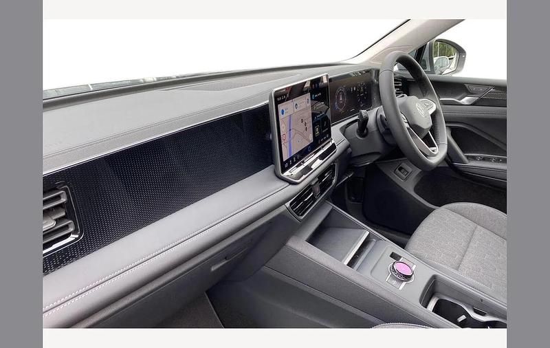 Used VW Tiguan Match 148 HP (108 kW) 2025 Silver SUV