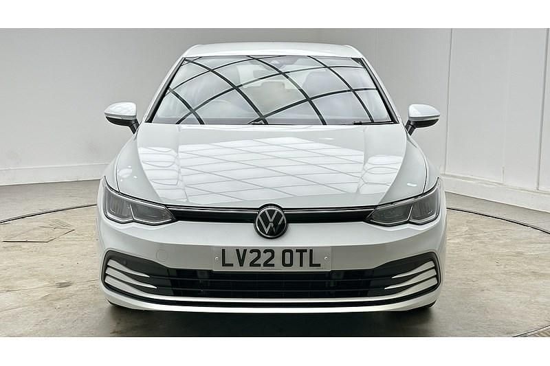 Used VW Golf VIII Life 130 HP (95 kW) 2022 White Hatchback