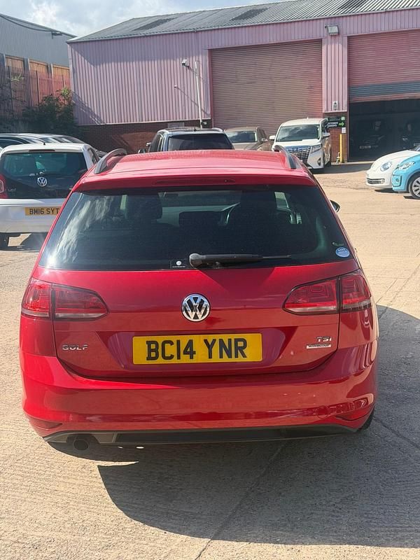 Begagnad VW Golf VII 2014 Röd Kombi