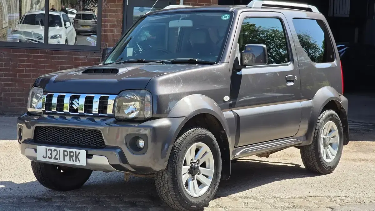 Used Suzuki Jimny SZ4 85 HP (62 kW) 2014 Grey SUV
