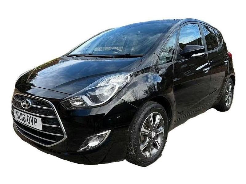 Used Hyundai ix20 Premium 125 HP (91 kW) 2016 Black Hatchback
