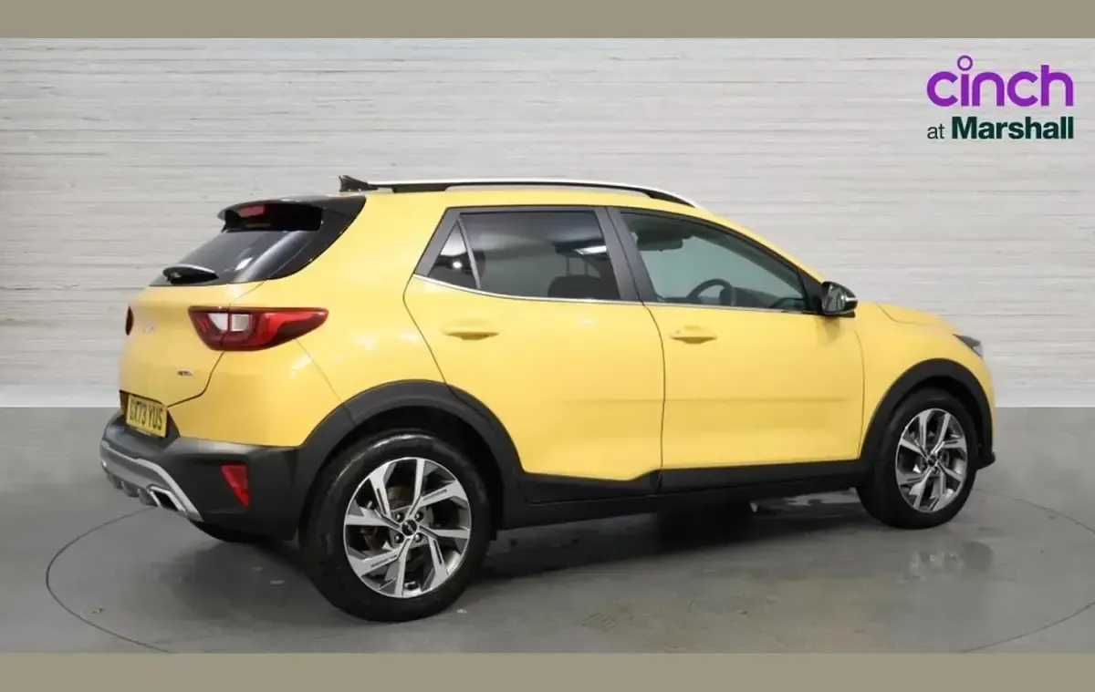Used Kia Stonic GT-Line 100 HP (73 kW) 2023 Yellow SUV
