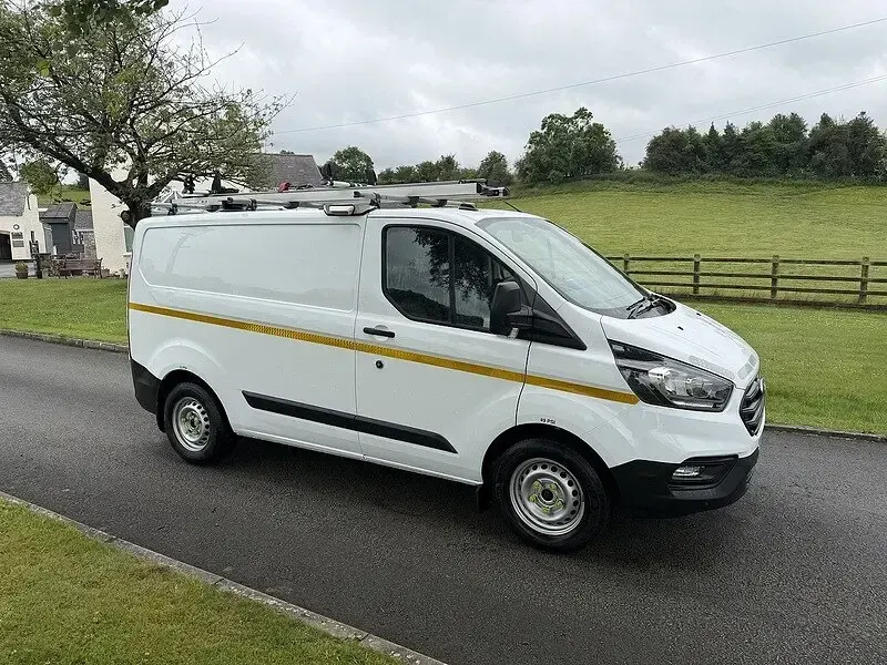 Used Ford Transit Custom 105 HP (77 kW) 2020 White Van