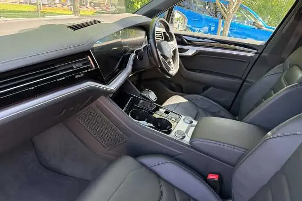 Used VW Touareg 286 HP (210 kW) 2023 SUV