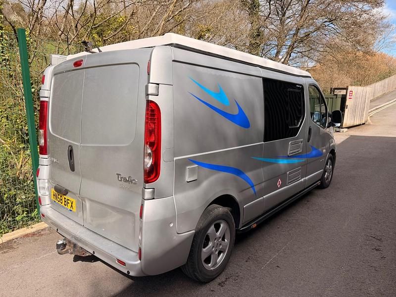 Used Renault Trafic 115 HP (84 kW) 2008 Silver MPV