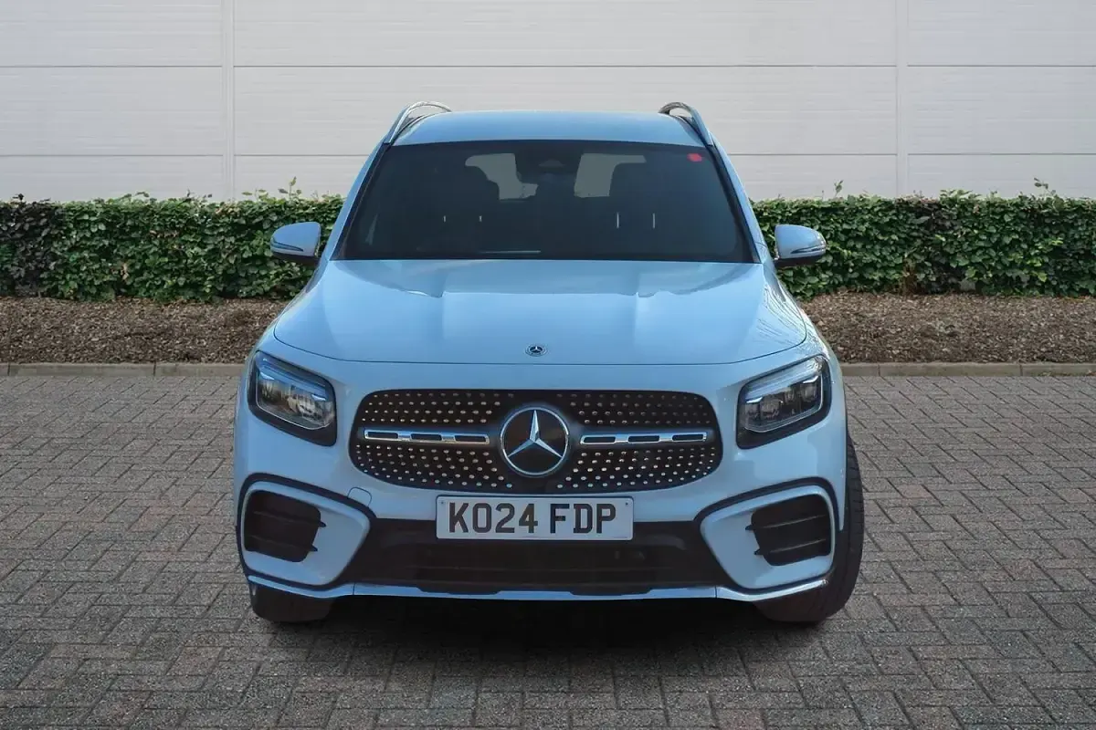 Used Mercedes GLB200 Executive 163 HP (119 kW) 2024 White SUV