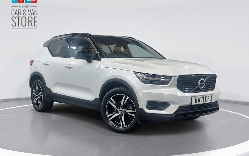 Used 2022 Volvo XC40 R-Design SUV | £24,999 (Fair price) - Image 1/4