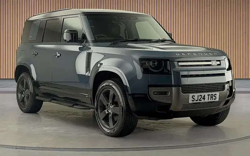 Used Land Rover Defender HSE Dynamic 250 HP (183 kW) 2024 SUV