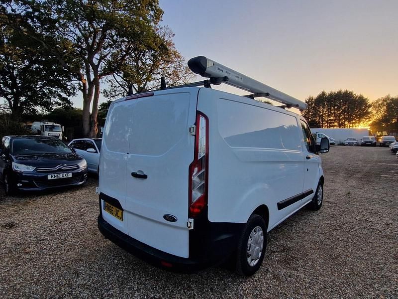 Used Ford Transit Custom 100 HP (73 kW) 2016 White Van