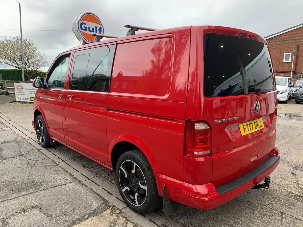 Used VW T6 Highline 204 HP (150 kW) 2017 Red Van