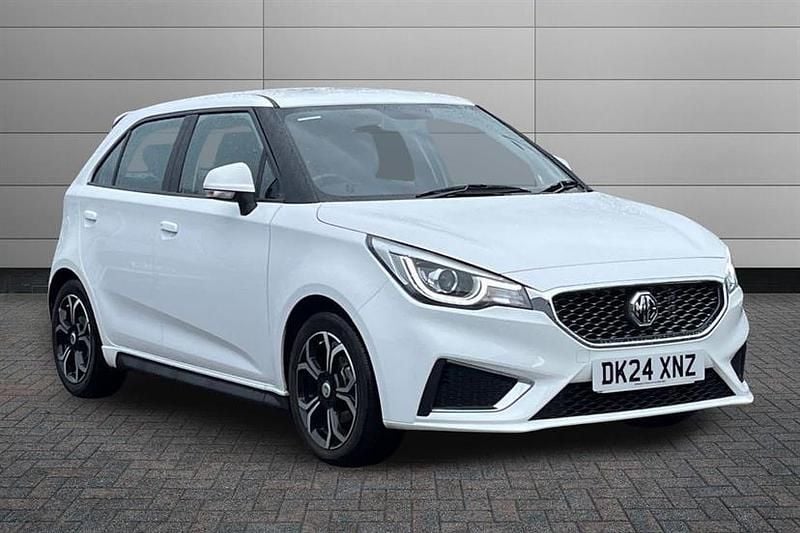 Used MG MG3 Exclusive 106 HP (77 kW) 2024 Arctic white Hatchback