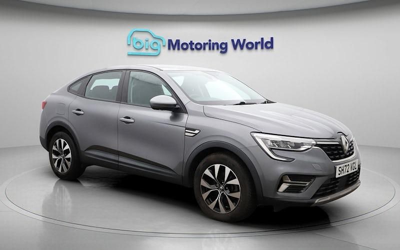 Begagnad Renault Arkana Evolution 145 HK (106 kW) 2023 Grå SUV