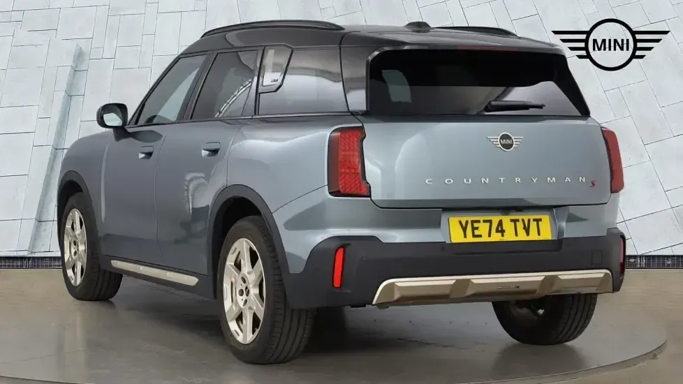 Used Mini Countryman 215 HP (158 kW) 2025 Green SUV
