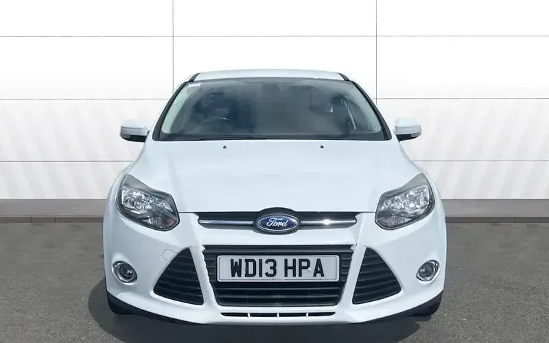 Używany Ford Focus Zetec 105 KM (77 kW) 2013 Hatchback