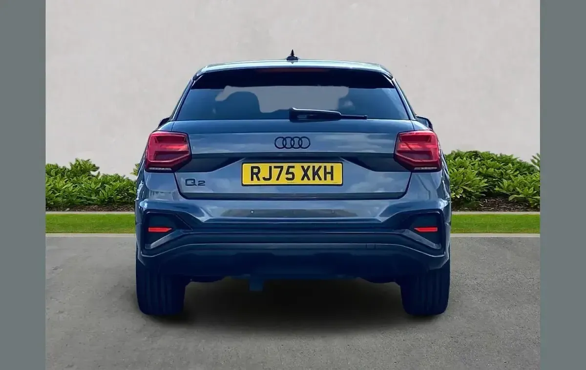Used Audi Q2 Black Edition 150 HP (110 kW) 2026 Grey SUV