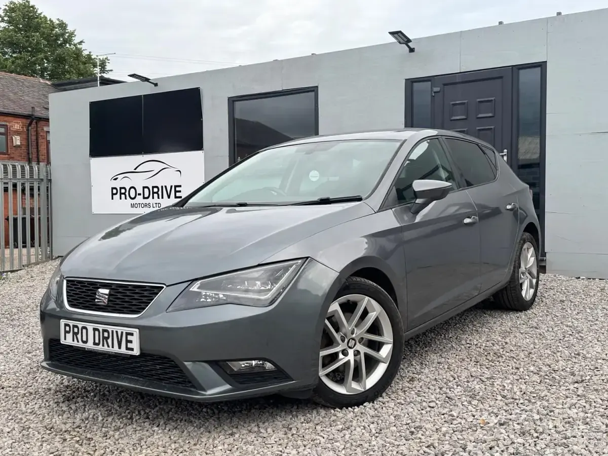 Used Seat Leon SE Dynamic 150 HP (110 kW) 2017 Grey Hatchback