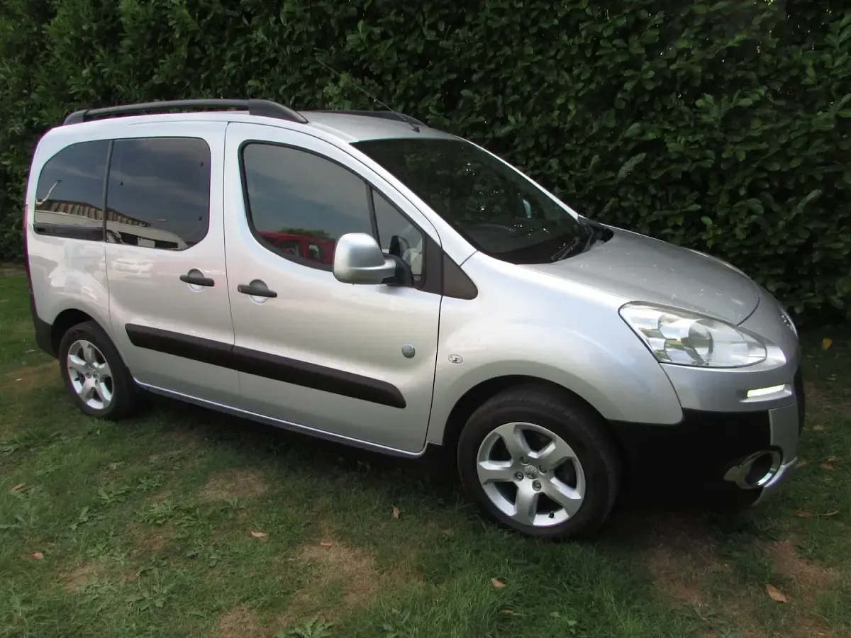 Used Peugeot Partner Tepee Outdoor 2012 Silver MPV