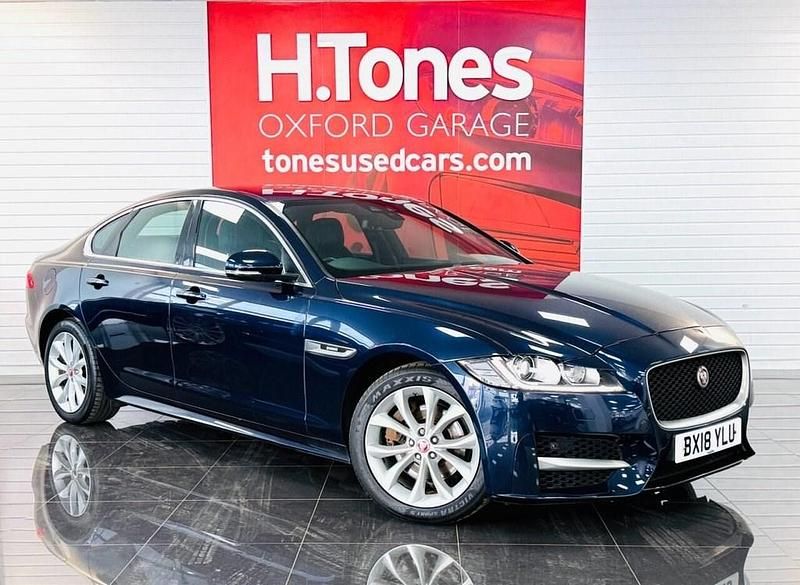 Second-hand Jaguar XF R-Sport 180 CP (132 kW) 2018 Albastru Berlinǎ