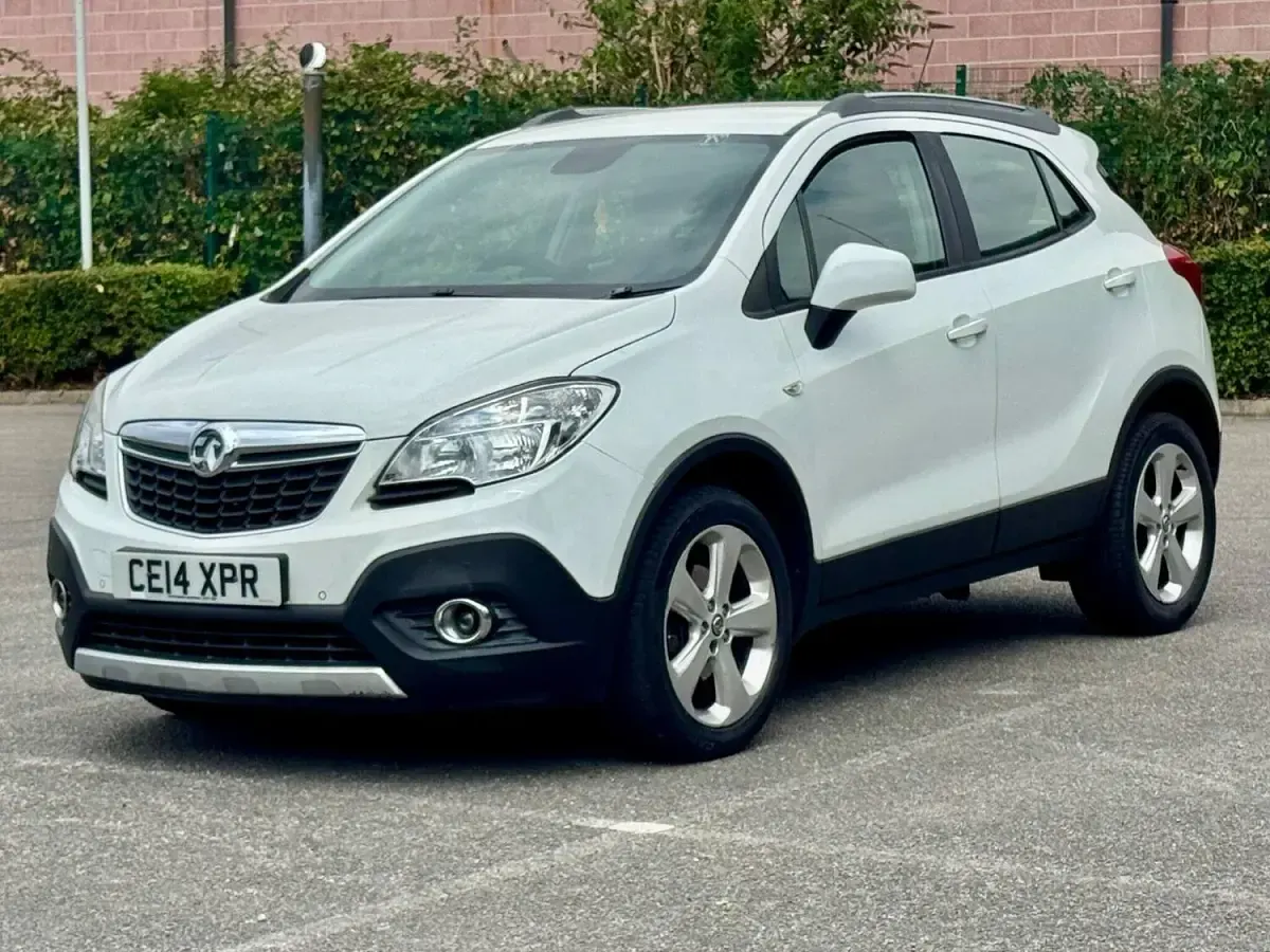 Used Vauxhall Mokka 130 HP (95 kW) 2014 White SUV
