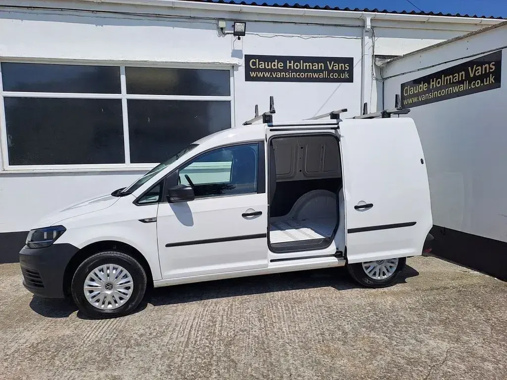Used VW Caddy Startline 102 HP (75 kW) 2020 White MPV