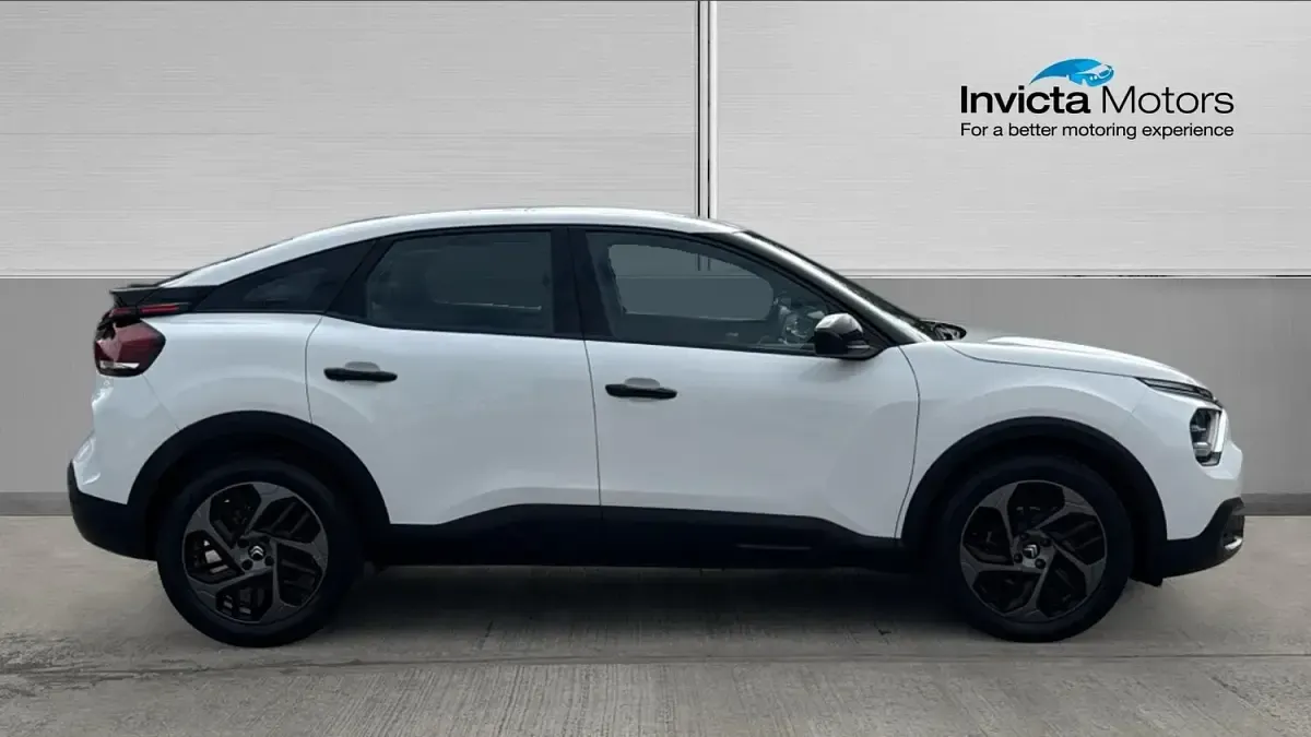 Used Citroën C4 PureTech 101 HP (74 kW) 2023 White SUV