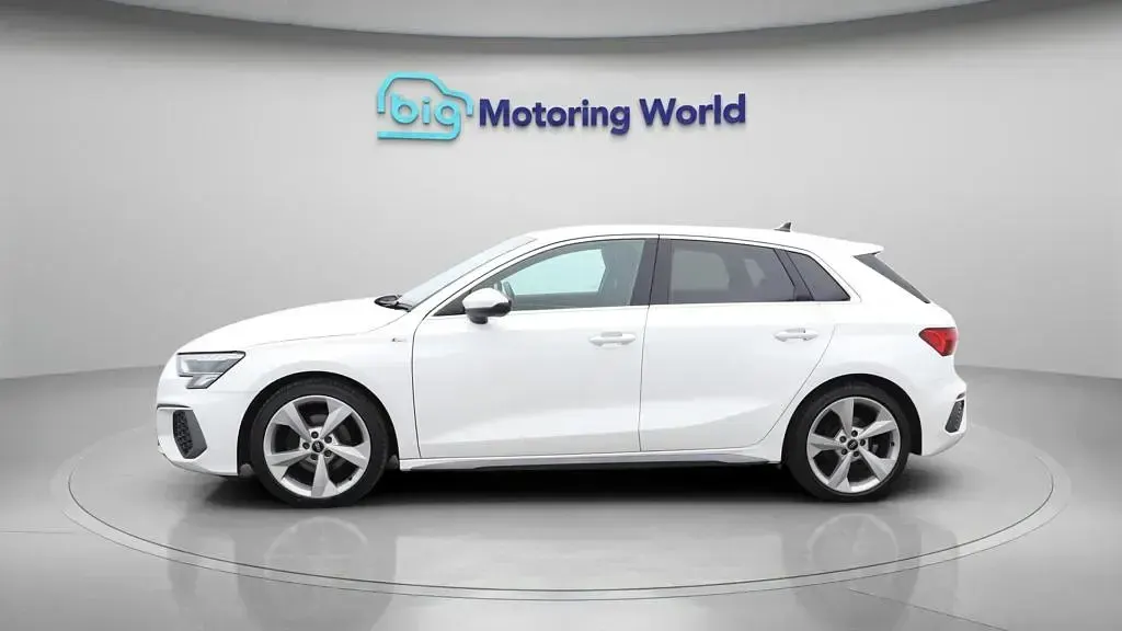Used Audi A3 Sportback S-Line 110 HP (80 kW) 2022 White Hatchback