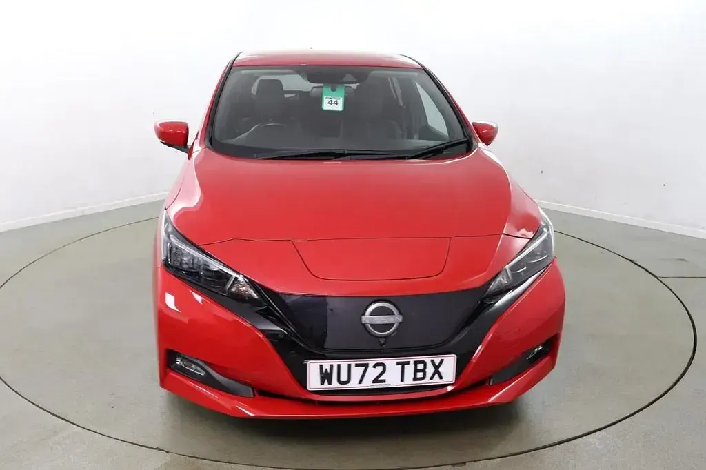Used Nissan Leaf Tekna 110 kW (150 HP) 2022 Red Hatchback