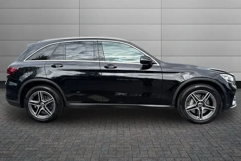 Used Mercedes GLC220 AMG line 191 HP (140 kW) 2020 Obsidian black SUV