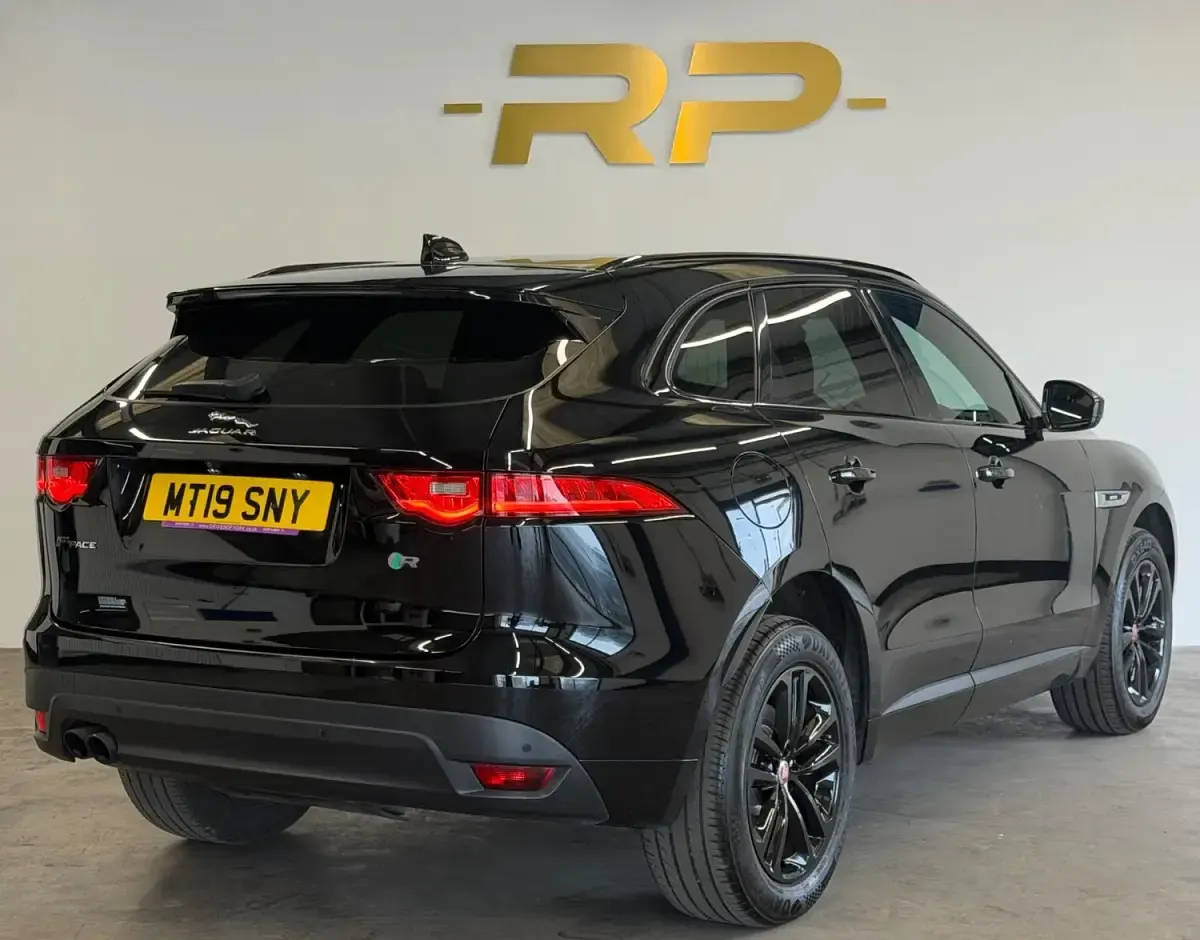 Used Jaguar F-Pace R-Sport 180 HP (132 kW) 2019 Black SUV