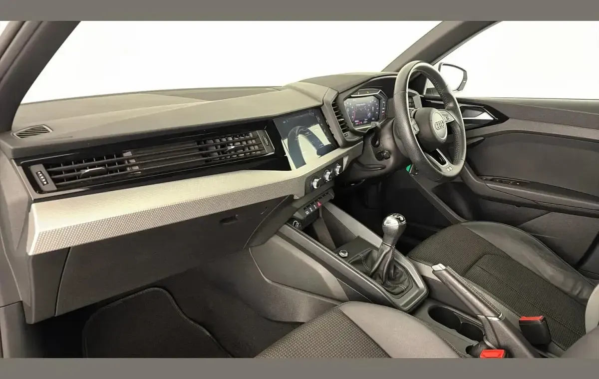 Used Audi A1 S-Line 113 HP (83 kW) 2020 White SUV