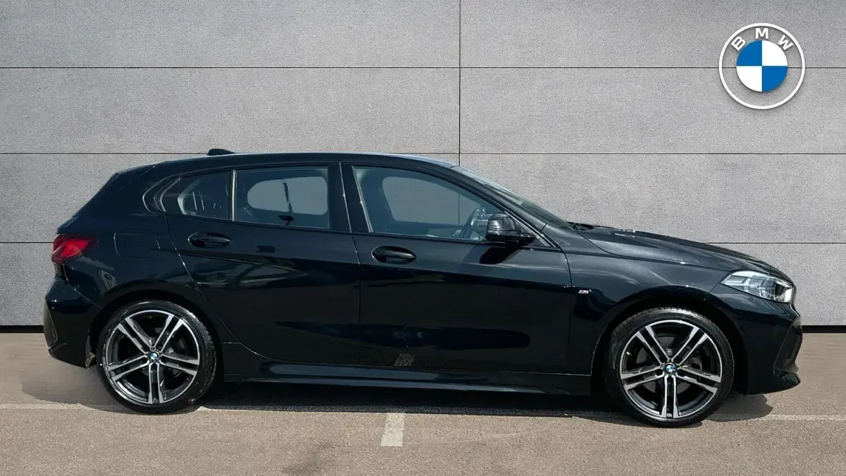 Used BMW 118 M Sport 136 HP (100 kW) 2022 Black Hatchback