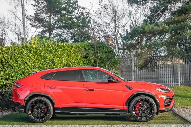 Used Lamborghini Urus 650 HP (478 kW) 2019 Red SUV