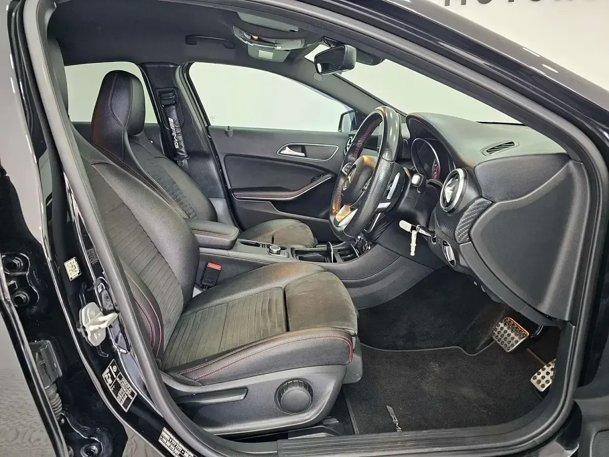 Used Mercedes A200 AMG Line Premium 136 HP (100 kW) 2016 Black Hatchback