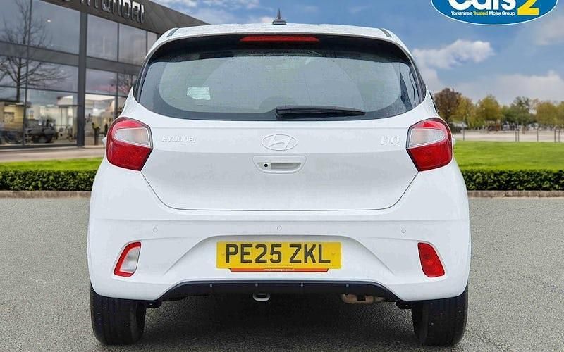 Used Hyundai i10 Advanced 63 HP (46 kW) 2025 White Hatchback