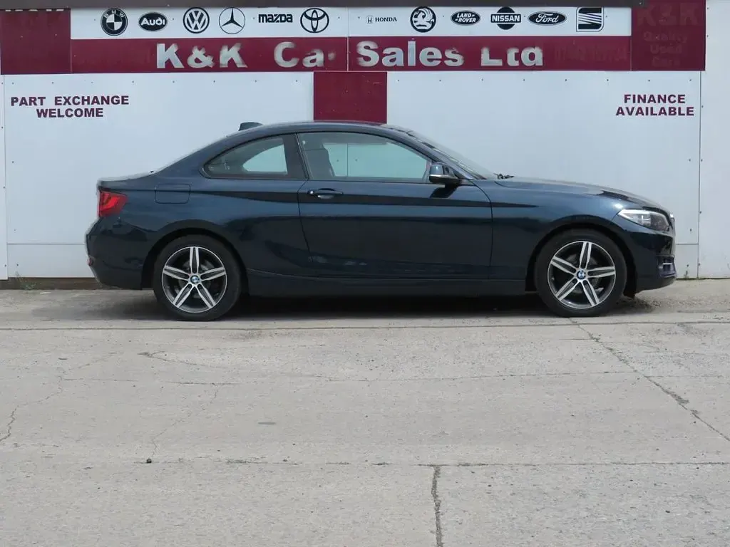 Used BMW 218 Sport Line 2016 Blue Coupe