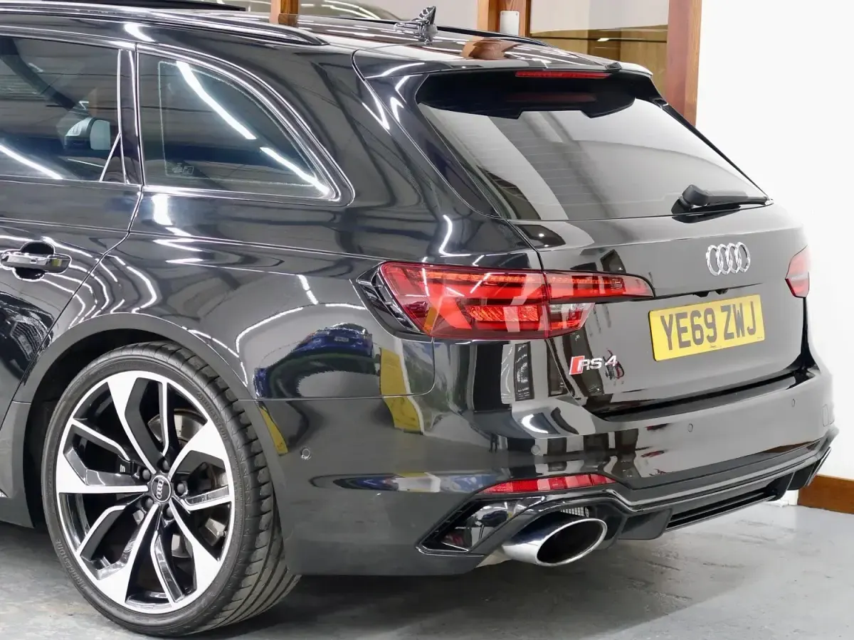 Used Audi RS4 Business 450 HP (330 kW) 2019 Black Estate