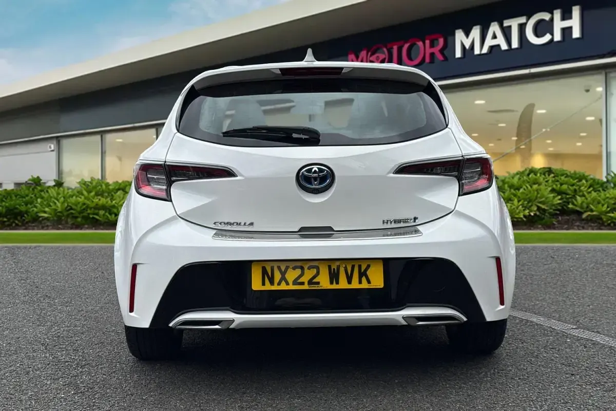 Used Toyota Corolla 2022 White Hatchback