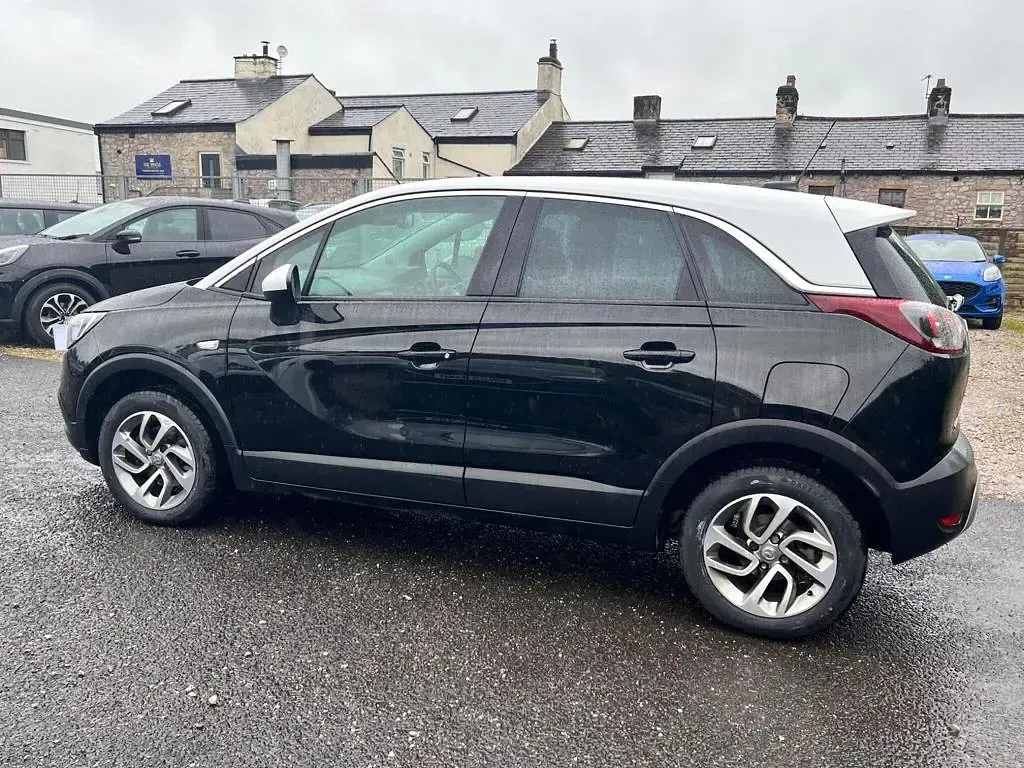 Used Vauxhall Crossland X S 110 HP (80 kW) 2018 Black SUV